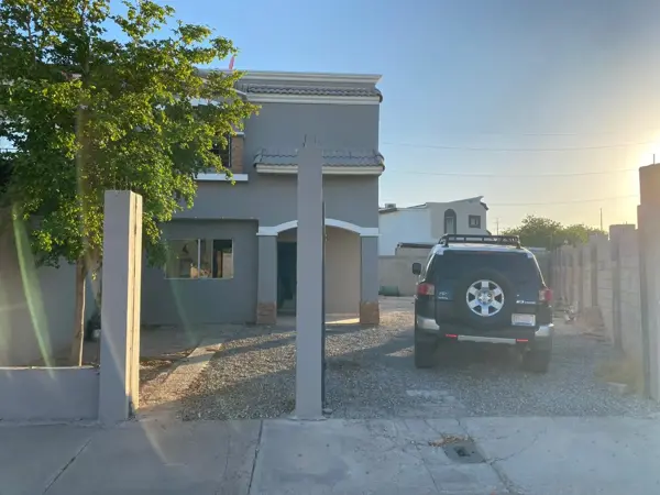 Casa en Terrazas del Sol, Mexicali, Baja California