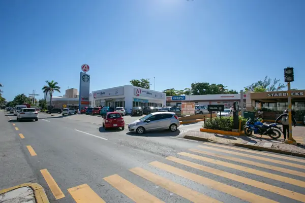 Local en renta en Cancún Centro, Benito Juárez — foto 3 de 5