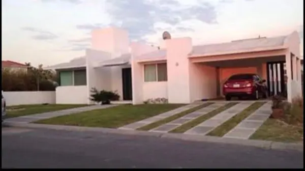 Casa en venta en Lomas de Cocoyoc, Atlatlahucan — foto 2 de 16
