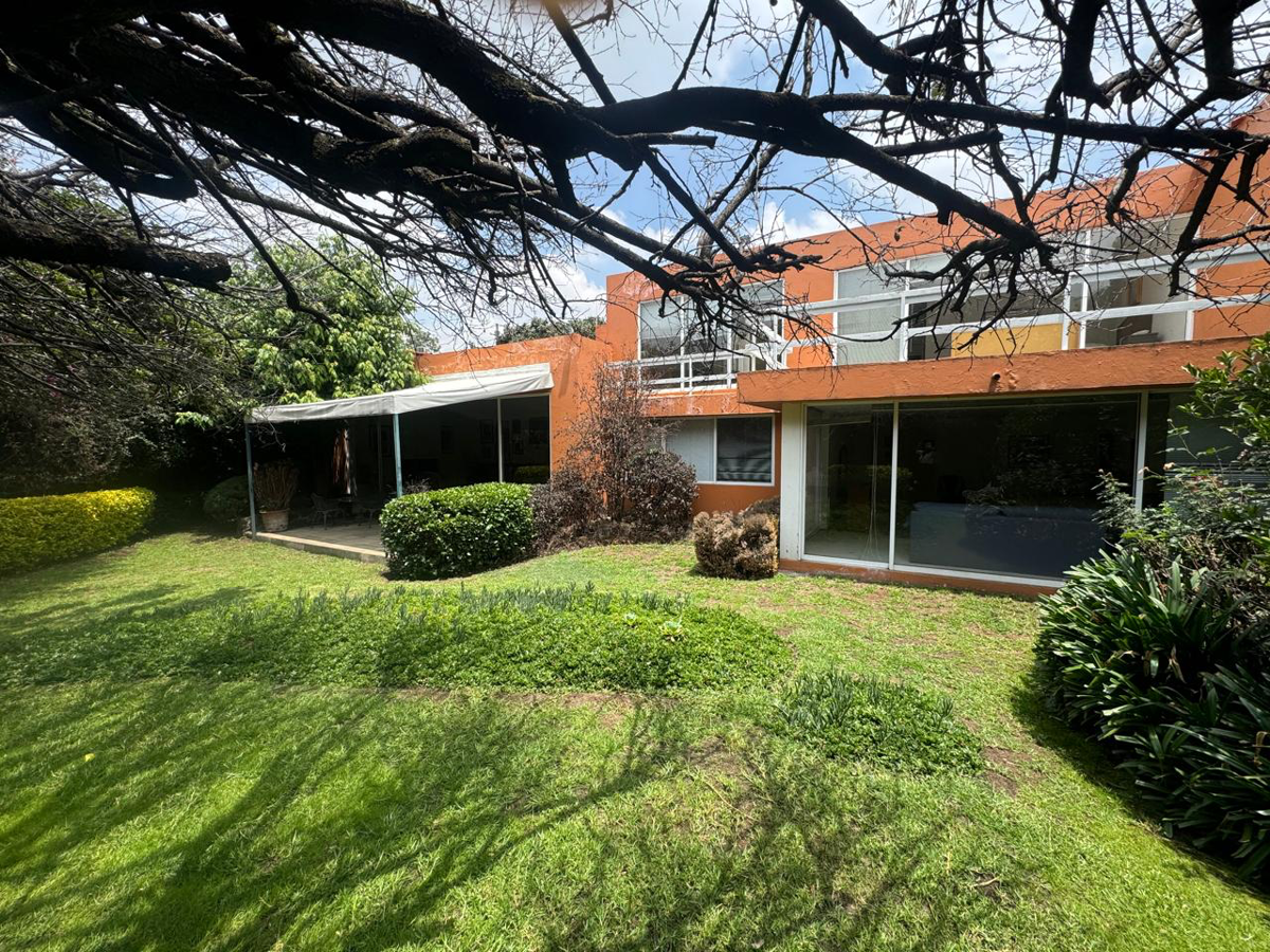 Casa en venta en Jardines del Pedregal, Álvaro Obregón — foto 1 de 32
