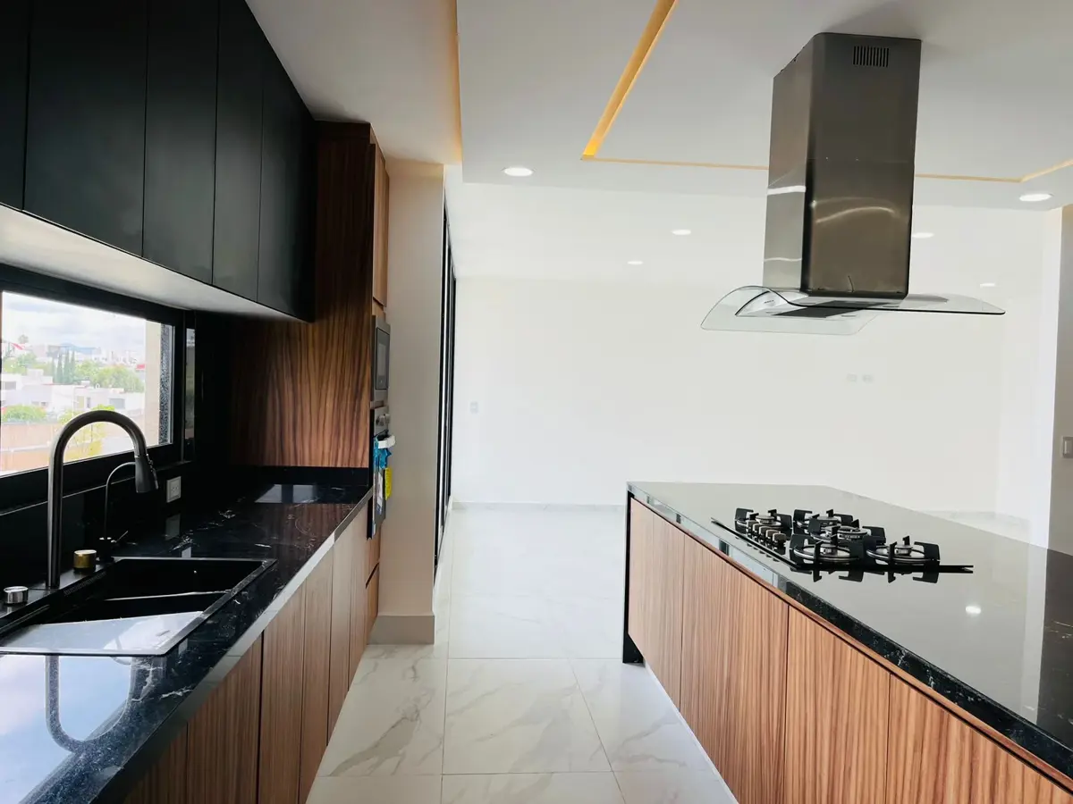 Casa en venta en Lomas de Angelópolis, San Andrés Cholula — foto 1 de 14