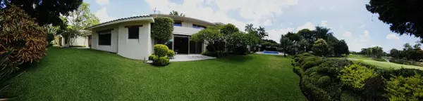 Casa en venta en Club de golf Tabachines, Cuernavaca — foto 2 de 23