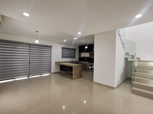 Casa en venta en Lomas de la Rioja, Alvarado — foto 2 de 9