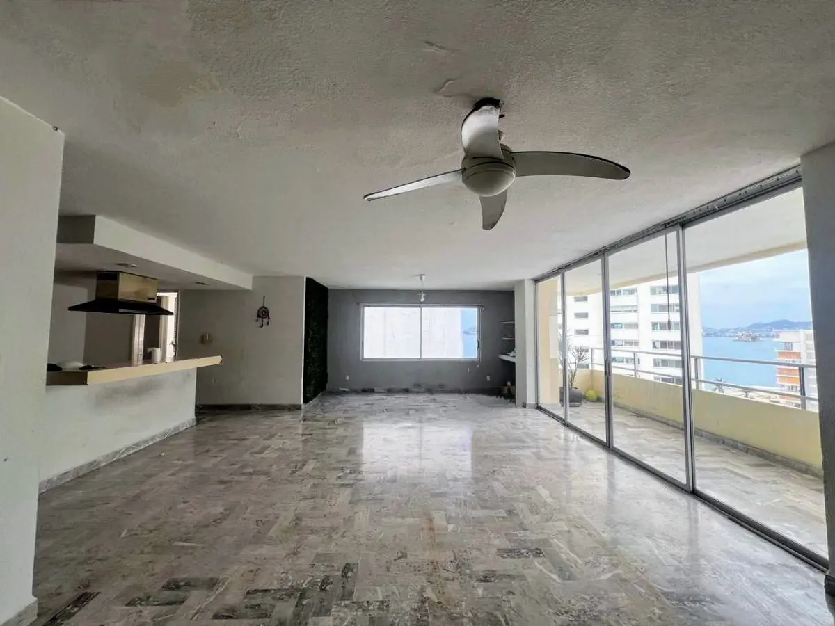 Departamento en venta en Costa Azul, Acapulco de Juárez — foto 1 de 13