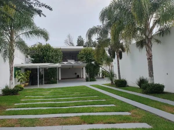 Casa en venta en La Venta del Astillero, Zapopan — foto 2 de 21