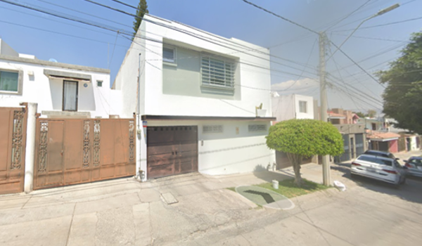 Casa en venta en Valle del Campestre, León — foto 2 de 8
