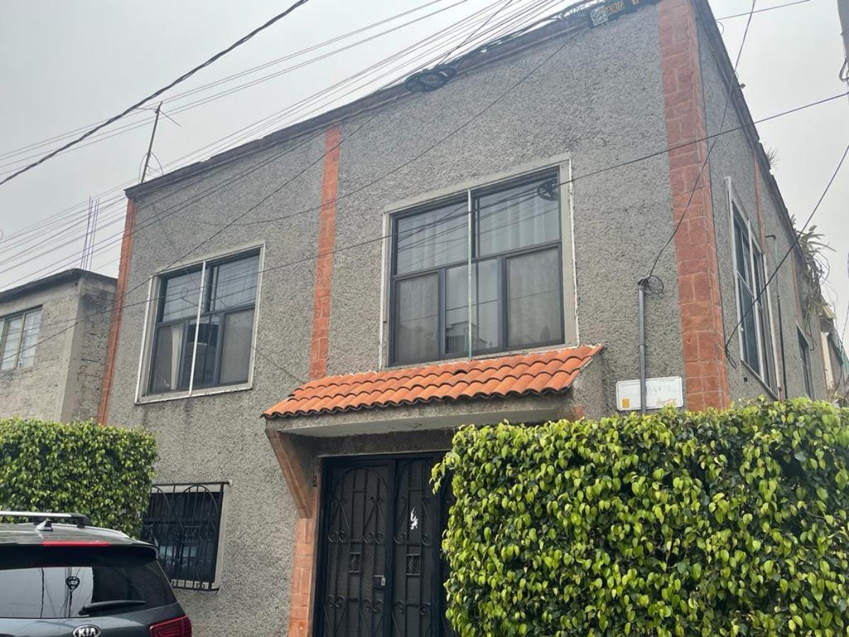 Casa en venta en Ampliación Ciudad Lago Asa (Antonio Alzate), Nezahualcóyotl — foto 1 de 23