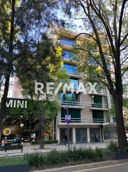 Edificio en venta en Polanco III Sección, Miguel Hidalgo — foto 2 de 3