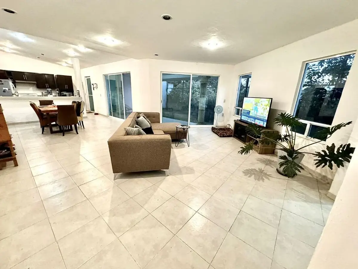 Casa en venta en Lomas de Ahuatlán, Cuernavaca — foto 1 de 9