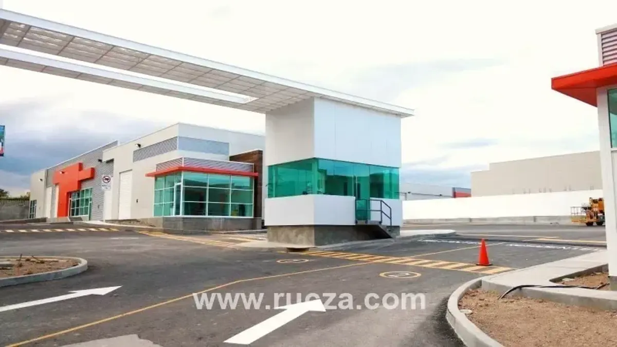 Bodega en renta en Cumbres de Conín, El Marqués — foto 1 de 7