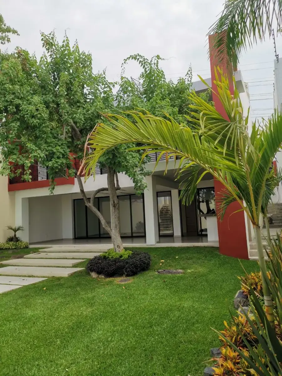 Casa en venta en Cuernavaca Centro, Cuernavaca — foto 1 de 41
