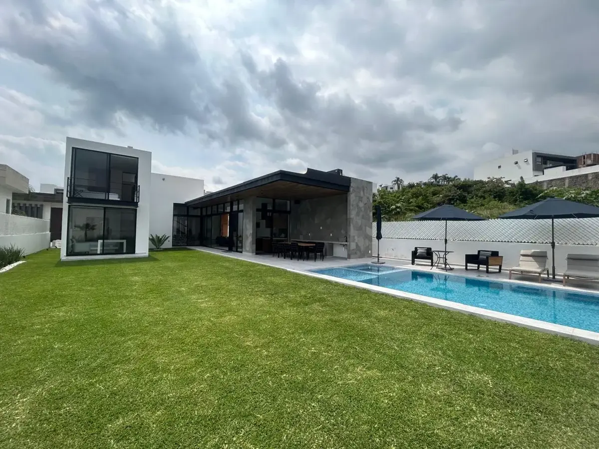 Casa en venta en Lomas de Cocoyoc, Atlatlahucan — foto 1 de 11