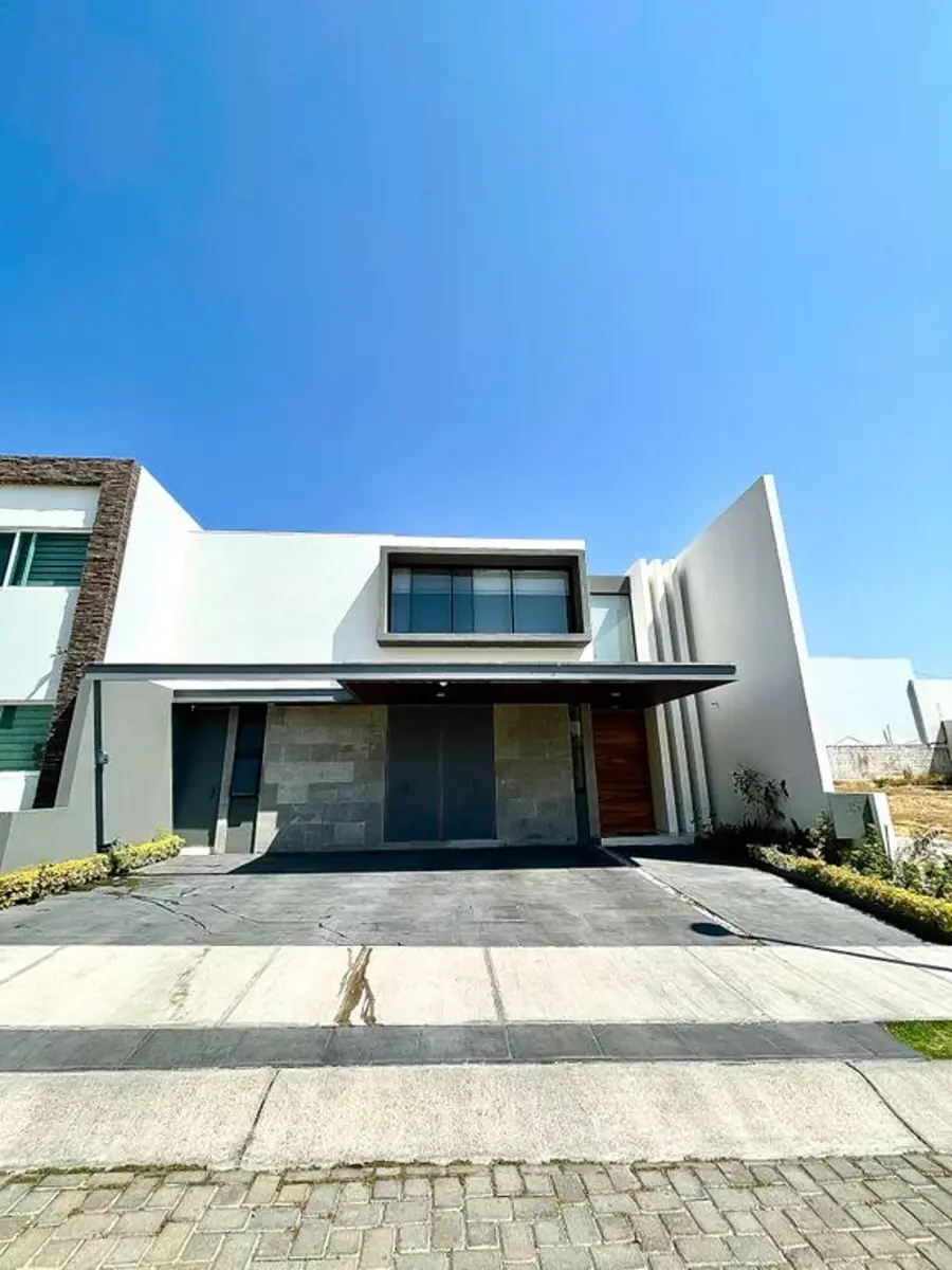 Casa en venta en San José del Tajo, Tlajomulco de Zúñiga — foto 1 de 43