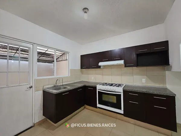 Casa en venta en Las Misiones, Toluca — foto 2 de 20