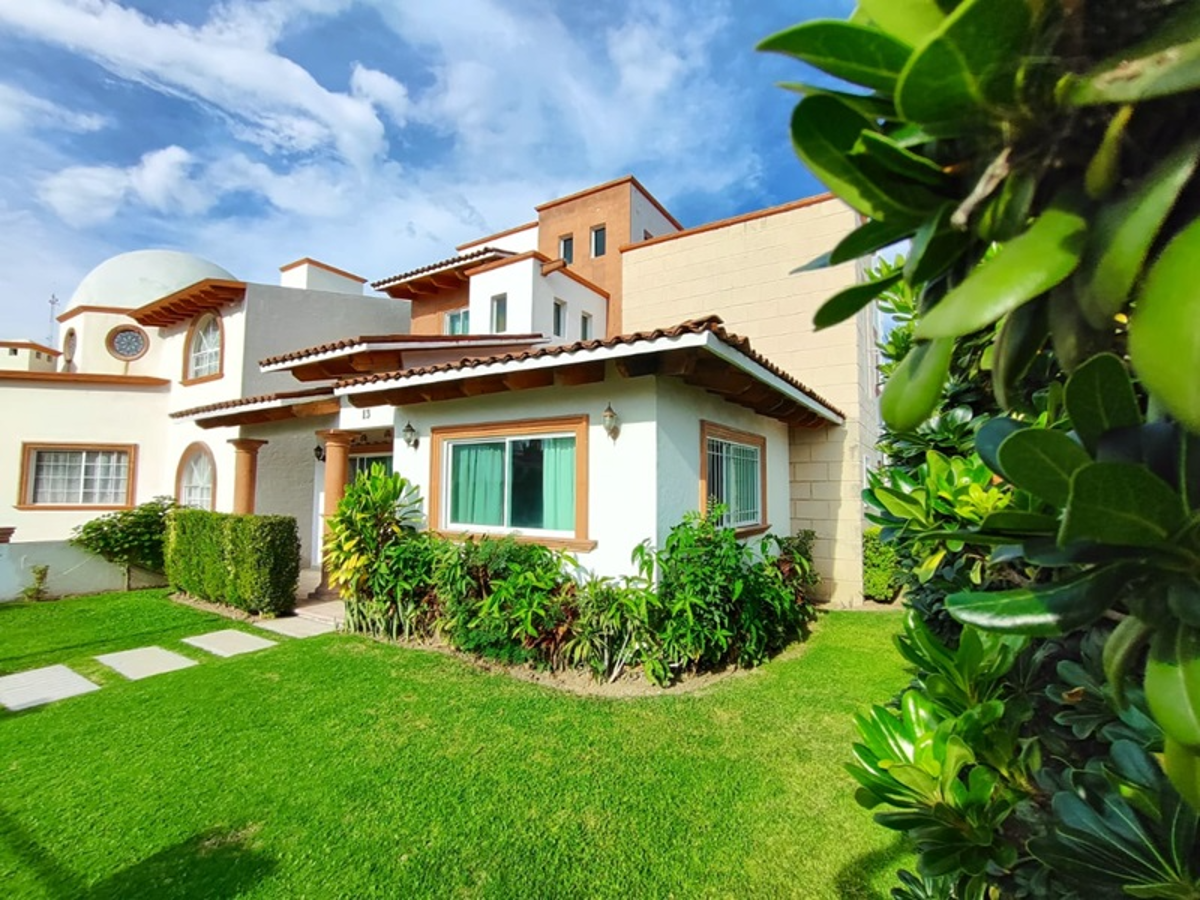 Casa en venta en Club de Golf Tequisquiapan, Tequisquiapan — foto 1 de 13