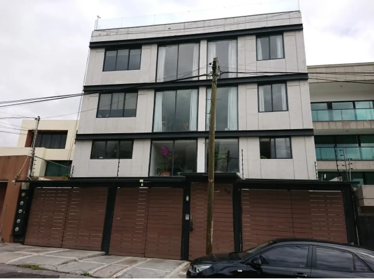 Edificio en venta en Lomas de Tecamachalco, Naucalpan de Juárez — foto 1 de 30