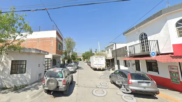Casa en venta en Misión San Juan, García — foto 2 de 5