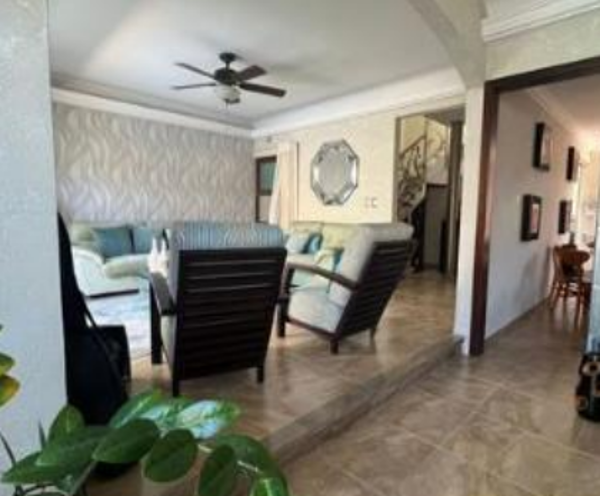 Casa en venta en Valle del Campestre, León — foto 2 de 8