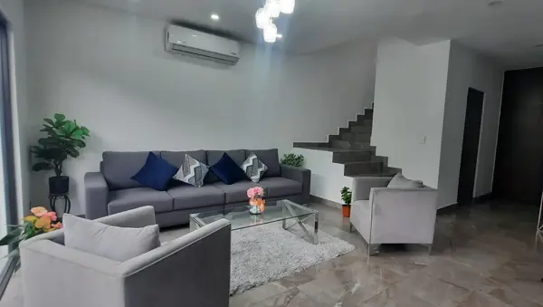 Casa en renta en Porto Cumbres, García — foto 3 de 23