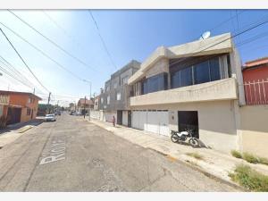 Casa en venta en Jardines de San Manuel, Puebla — foto 3 de 12