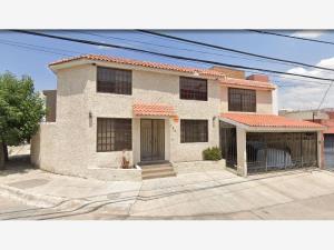 Casa en Lomas Cuarta Sección, San Luis Potosí, San Luis Potosí