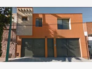 Casa en Lomas Cuarta Sección, San Luis Potosí, San Luis Potosí