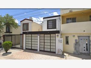Casa en Mision de Fundadores, Apodaca, Nuevo León