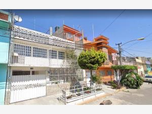 Casa en venta en Agua Azul, Nezahualcóyotl — foto 2 de 8