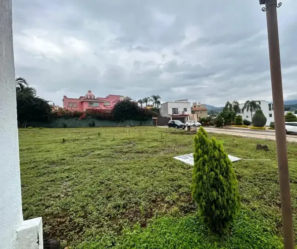 Terreno en venta en Lomas de Ahuatlán, Cuernavaca — foto 2 de 6