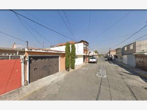 Casa en venta en Villa de las Flores 1a Sección (Unidad Coacalco), Coacalco de Berriozábal — foto 3 de 11