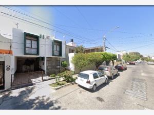 Casa en venta en Jardines del Country, Guadalajara — foto 3 de 12
