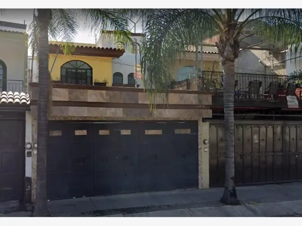 Casa en Lagos de Oriente, Guadalajara, Jalisco