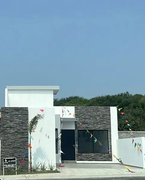 Casa en venta en Lomas de la Rioja, Alvarado — foto 2 de 4