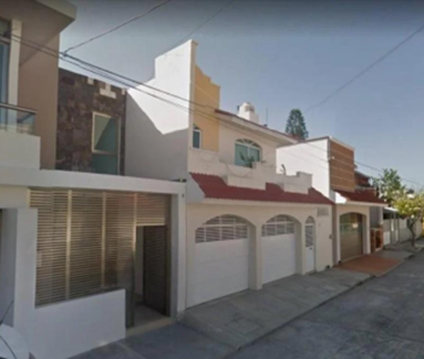 Casa en venta en Jardines de Mocambo, Boca del Río — foto 2 de 7