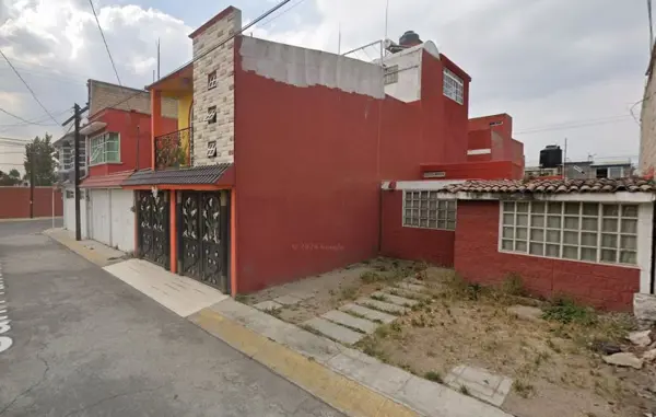 Casa en venta en Villas Santín, Toluca — foto 2 de 7