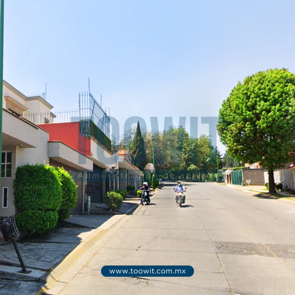 Casa en venta en Loma de Canteras (Lomas de Cantera), Naucalpan de Juárez — foto 2 de 3