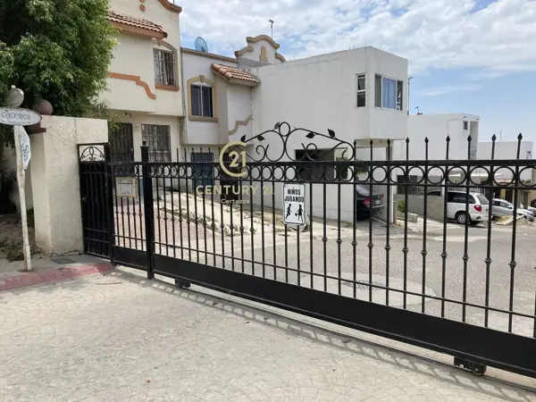 Casa en venta en Villa Res Santa Fe 2da Secc, Tijuana — foto 3 de 16