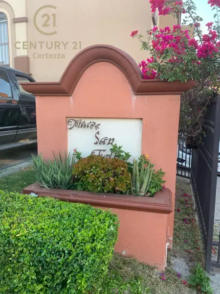 Casa en venta en Jardines de La Misión, Tijuana — foto 2 de 28