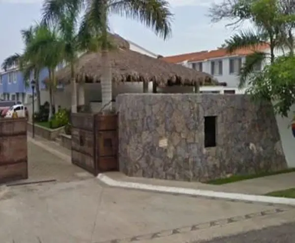 Casa en venta en San José Ixtapa (Barrio Viejo), Zihuatanejo de Azueta — foto 2 de 9