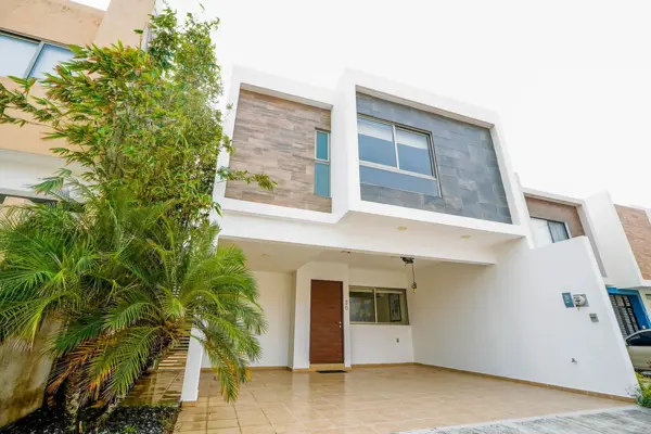 Casa en venta en Lomas de la Rioja, Alvarado — foto 2 de 30