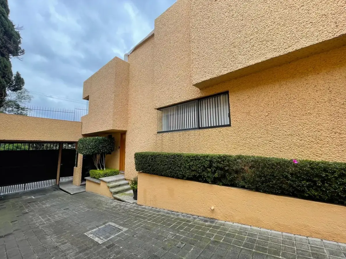 Casa en venta en Santa Ursula Xitla, Tlalpan — foto 1 de 32