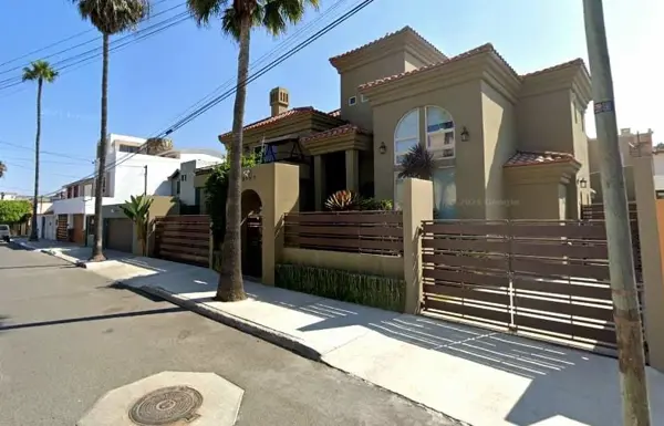 Casa en venta en Playas de Tijuana Sección Costa de Oro, Tijuana — foto 2 de 8