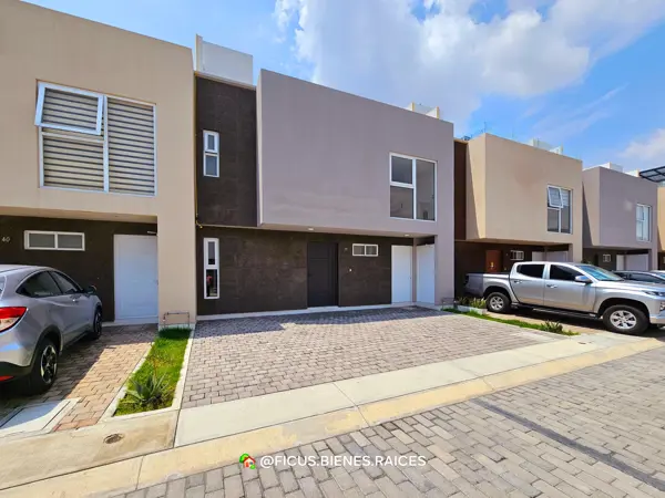 Casa en venta en San Jorge Pueblo Nuevo, Metepec — foto 2 de 65