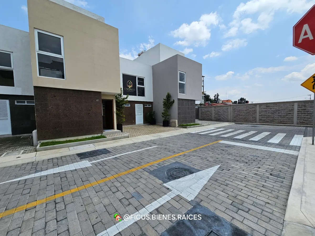 Casa en venta en San Jorge Pueblo Nuevo, Metepec — foto 1 de 30