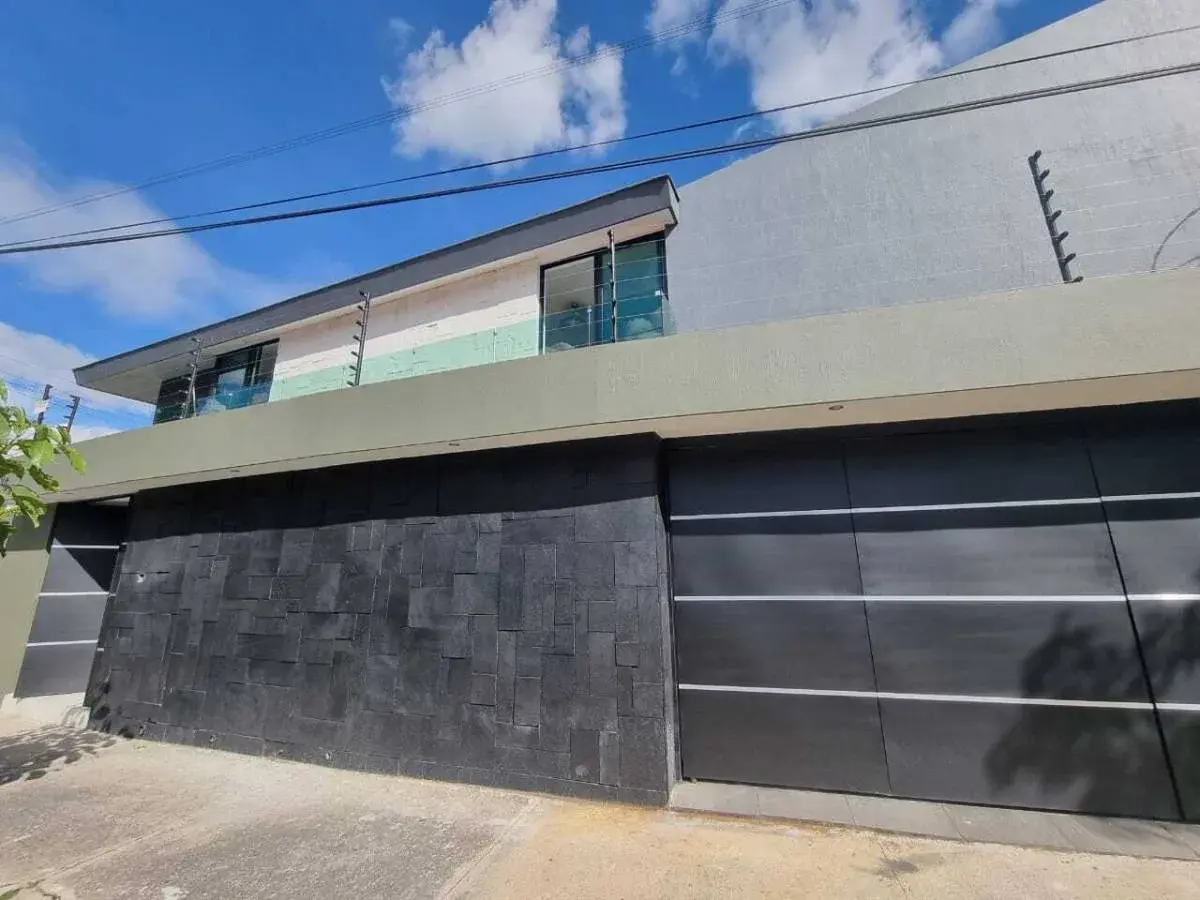 Casa en venta en Residencial Victoria, Zapopan — foto 1 de 16