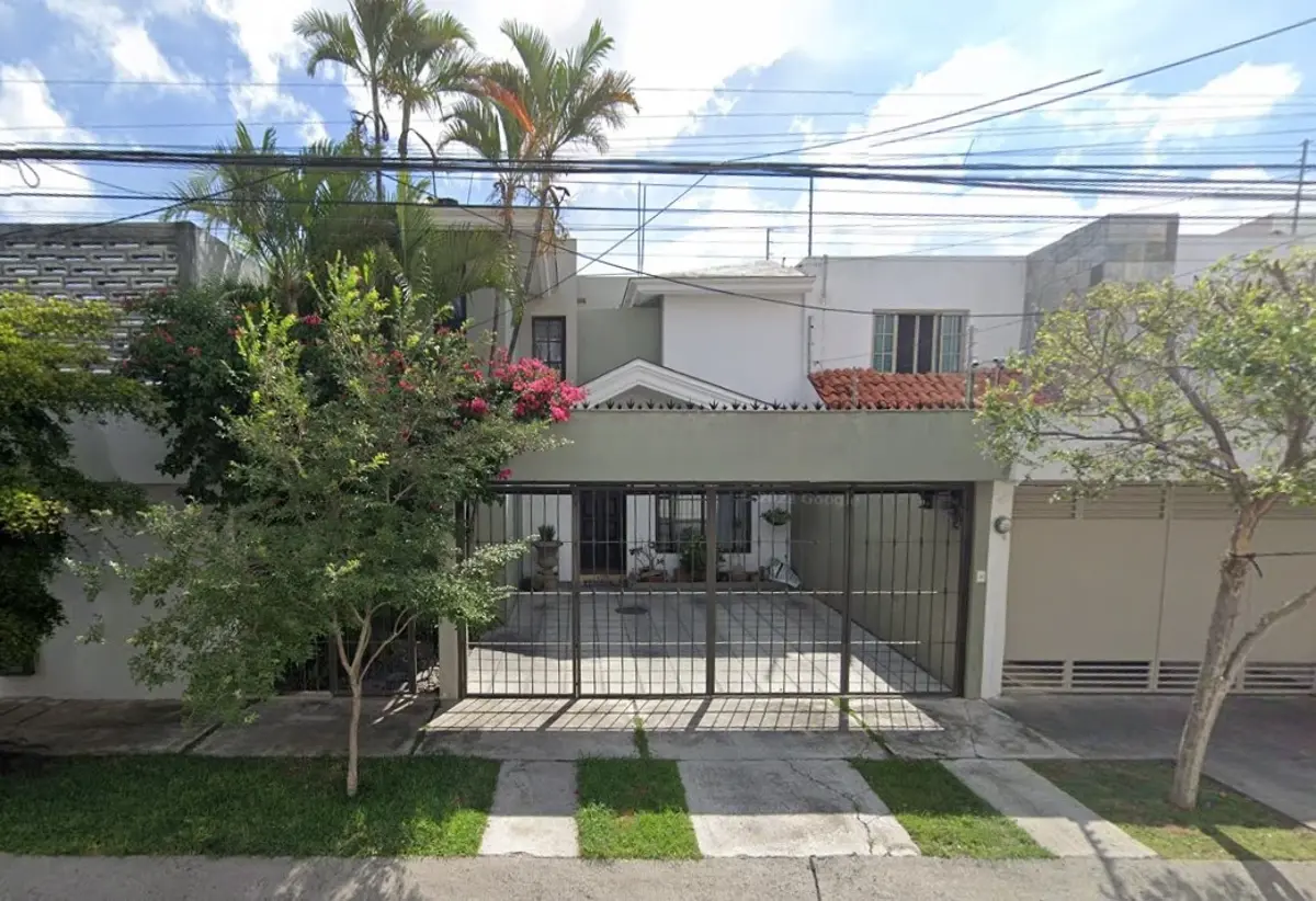 Casa en venta en Prados Tepeyac, Zapopan — foto 1 de 13