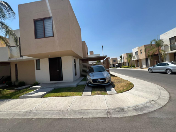 Casa en Puerta Real, Corregidora, Querétaro