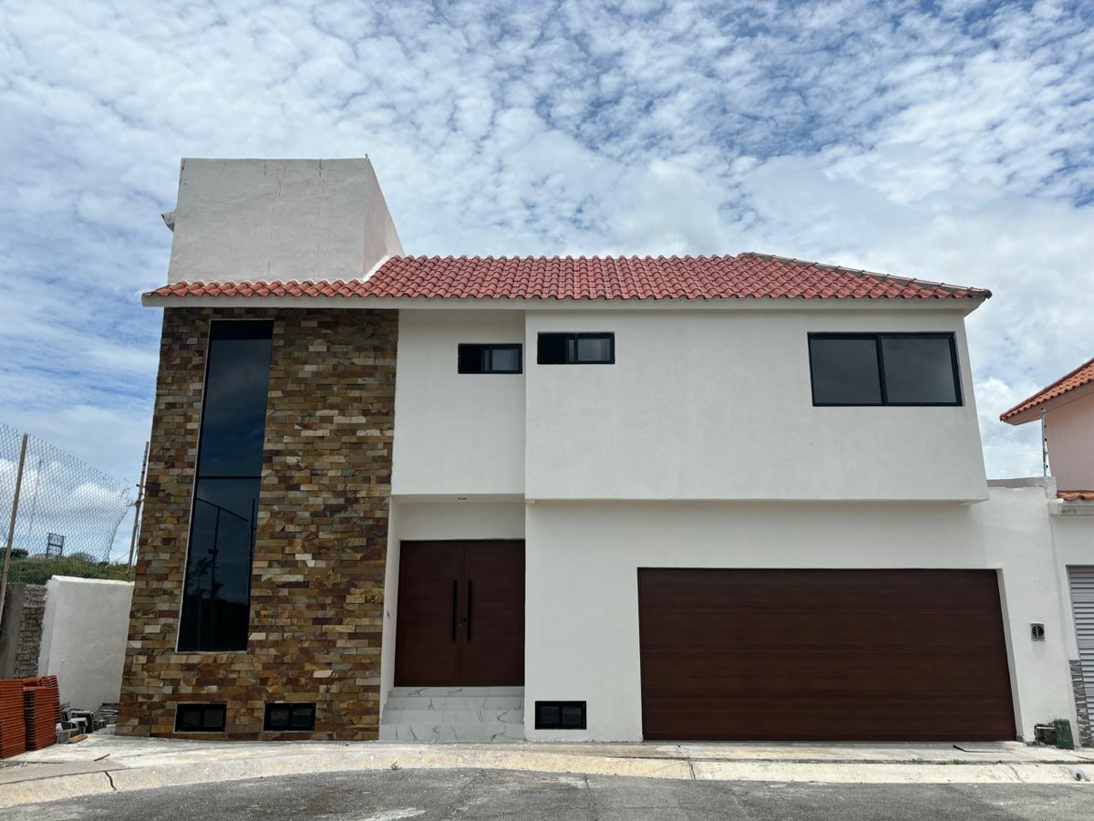 Casa en venta en El Sendero Residencial, Alvarado — foto 1 de 16