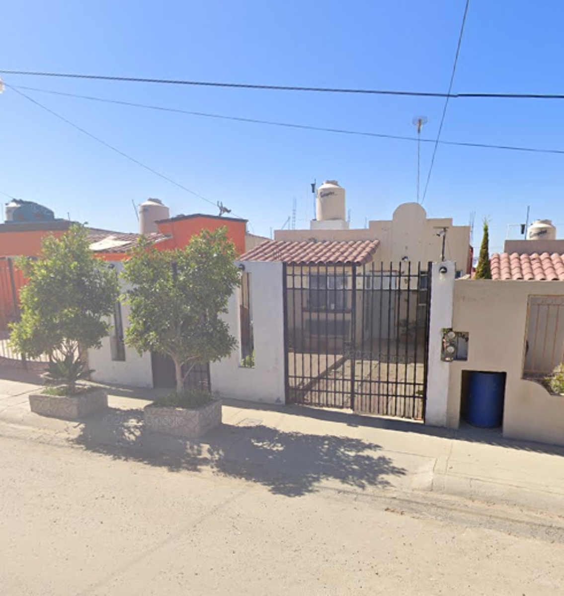 Casa en venta en Colinas del Magisterio, Ensenada — foto 1 de 13