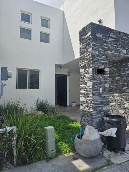 Casa en renta en La Rioja Privada Residencial, Monterrey — foto 2 de 23